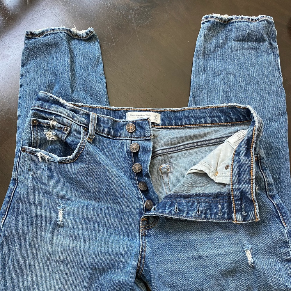 Abercrombie The Mom High Rise Jeans